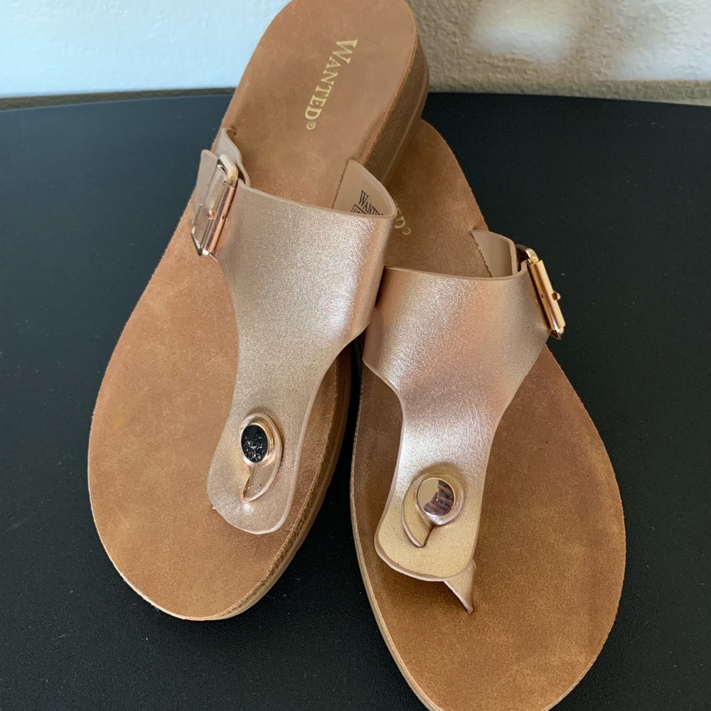 Wanted Women’s Thong Sandals Pink Metallic  Buckle Size 7